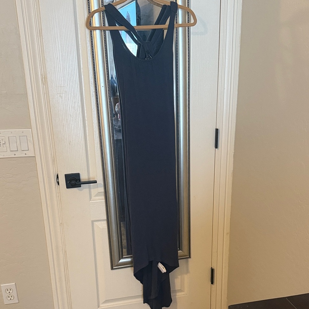Elegant Black Sleeveless Dress